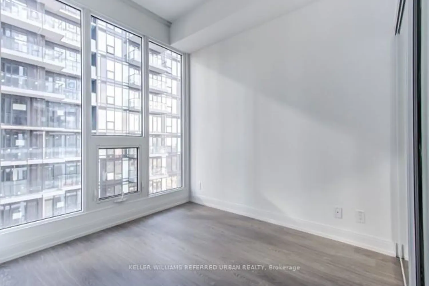 Additional image 6 of 181 Dundas Street 3601