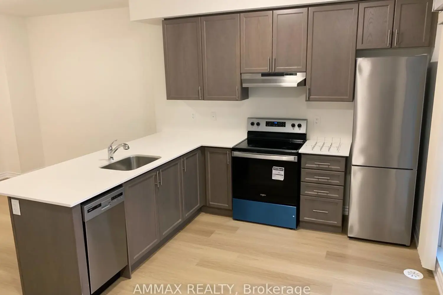 490 Beresford Path 8 photo 2