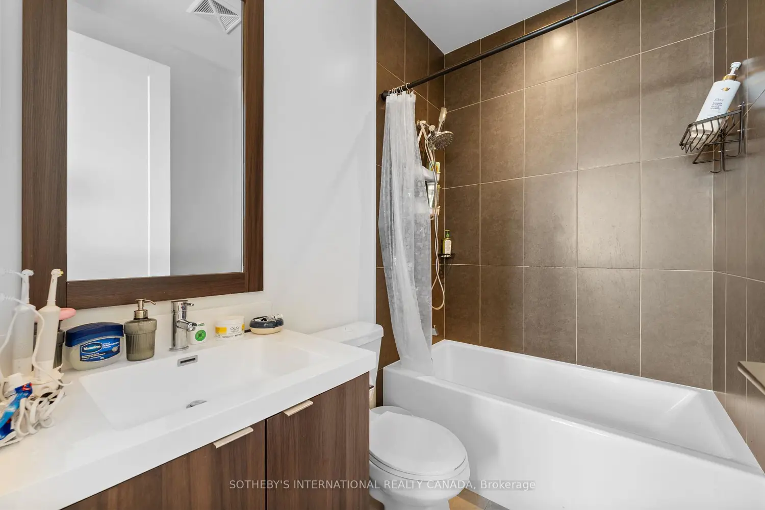 Additional image 10 of 9 Mabelle Avenue Ph 22