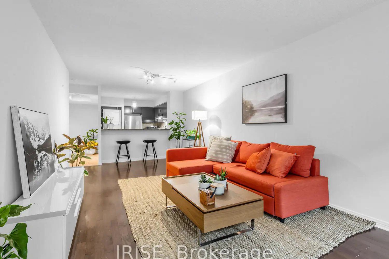 942 Yonge Street 224