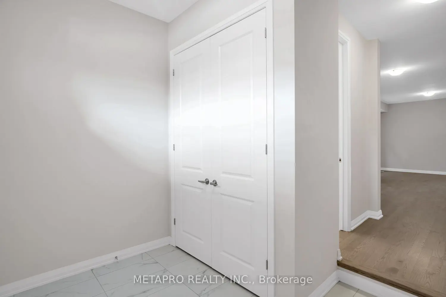 109 Dingman Street photo 2