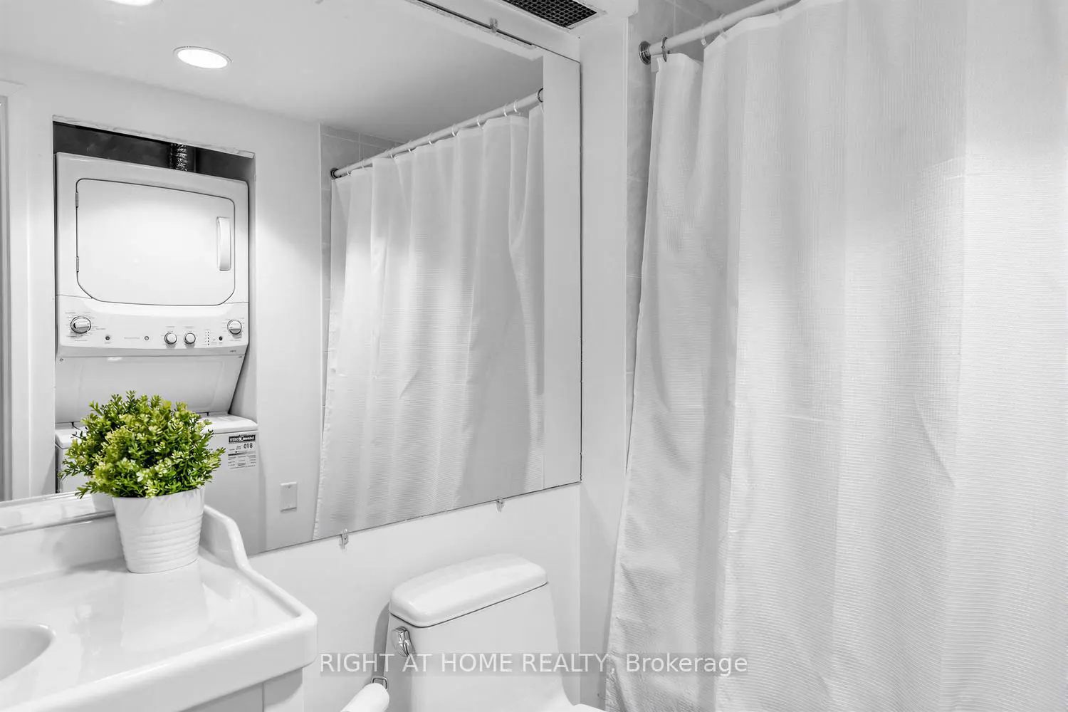 Additional image 11 of 284 Bloor Street 804
