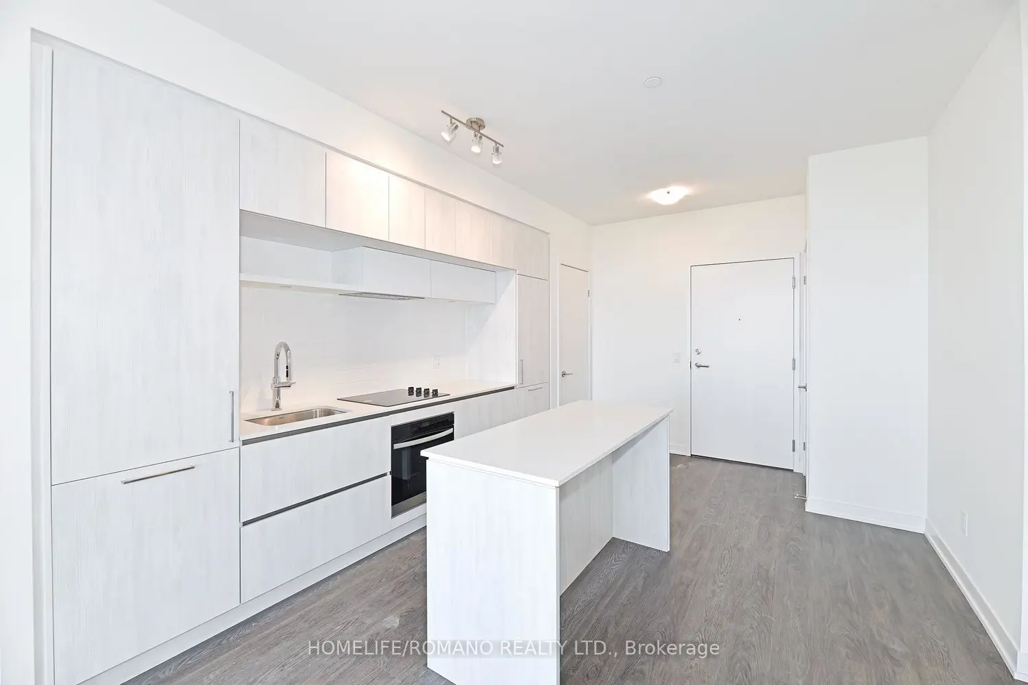 6 David Eyer Road 806 photo 5