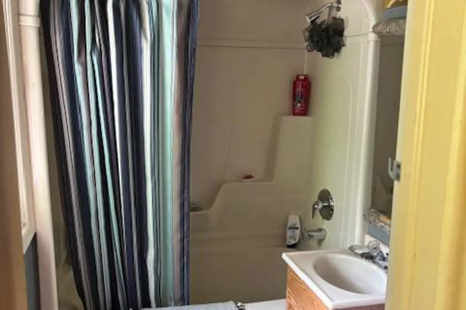 141 Bell Street photo 3