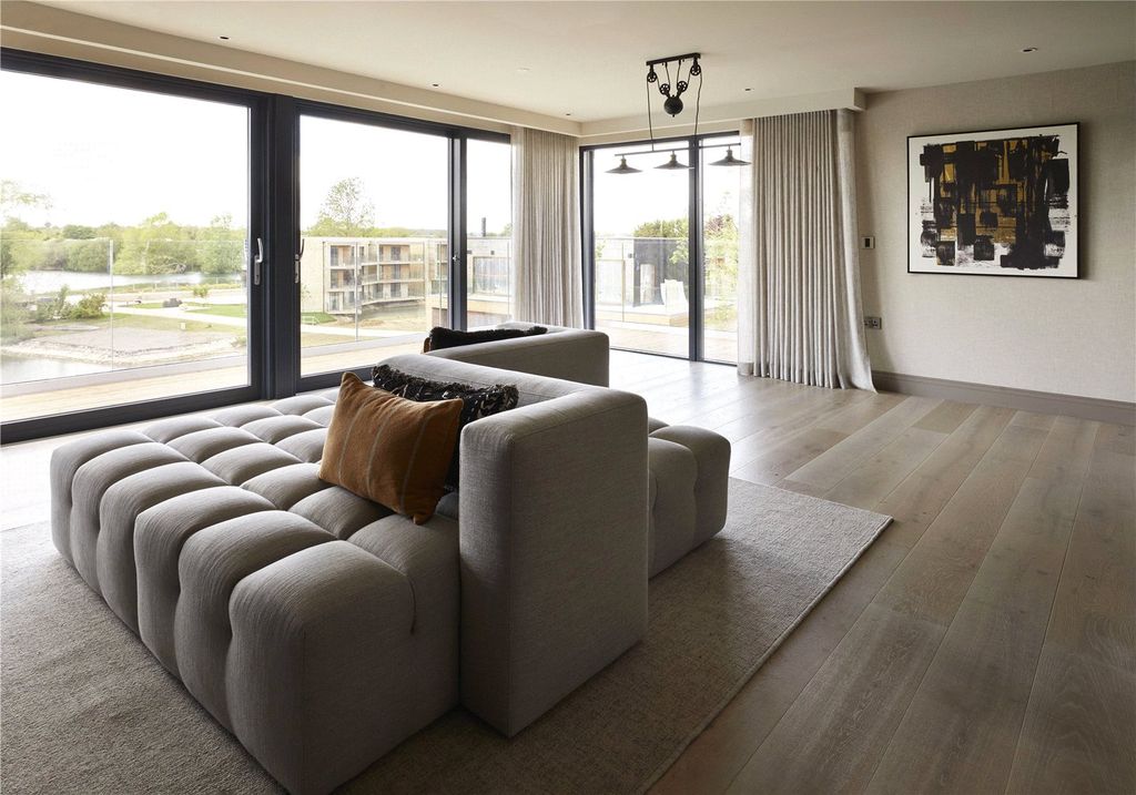 Additional image 4 of 4 bed detached house for saleLondon Road, Fairford, Gloucestershire GL7