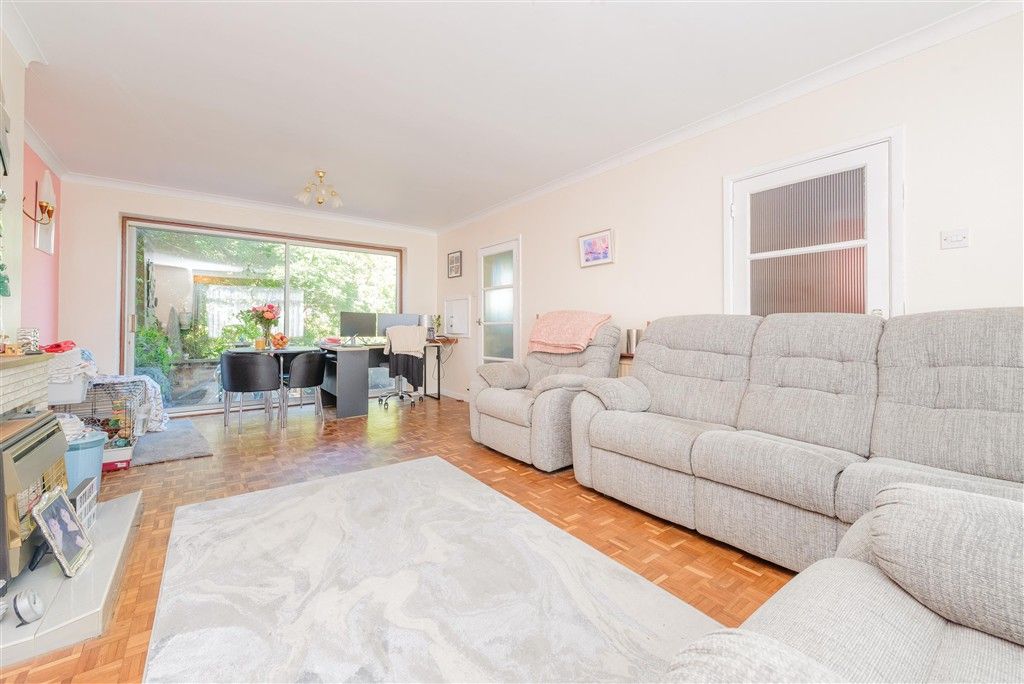 3 bed detached house for saleBexley Road, Erith, Kent DA8