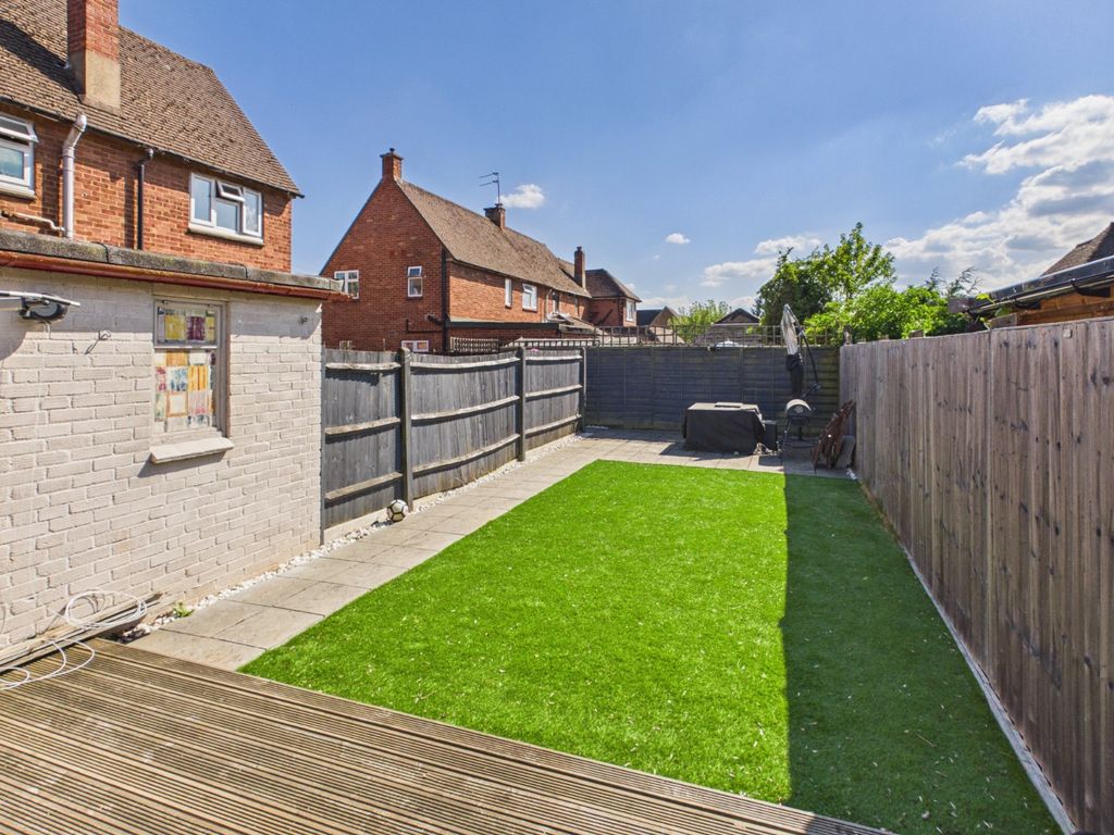 Additional image 15 of 2 bed maisonette for saleHillside Close, Chalfont St. Peter, Buckinghamshire SL9