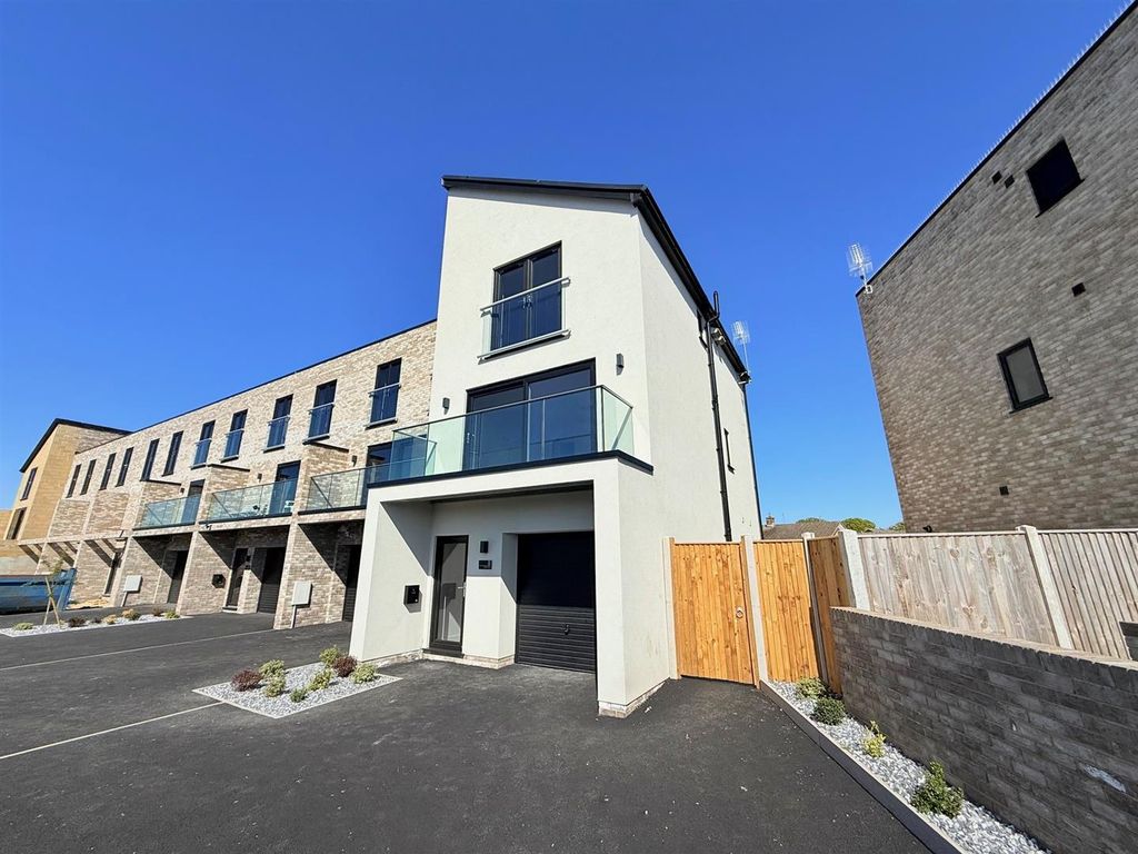 3 bed end terrace house for saleTarworks Road, Great Yarmouth NR30