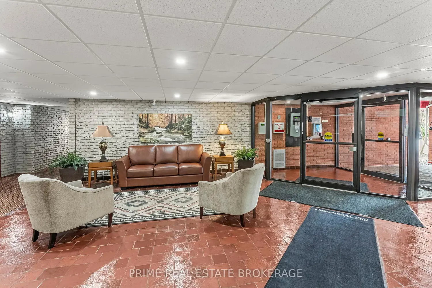 693 Windermere Road 204 photo 2