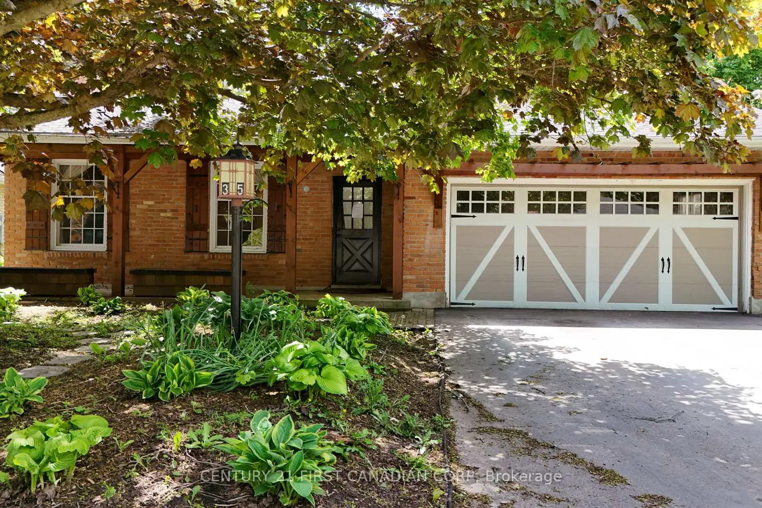 35 Benson Crescent