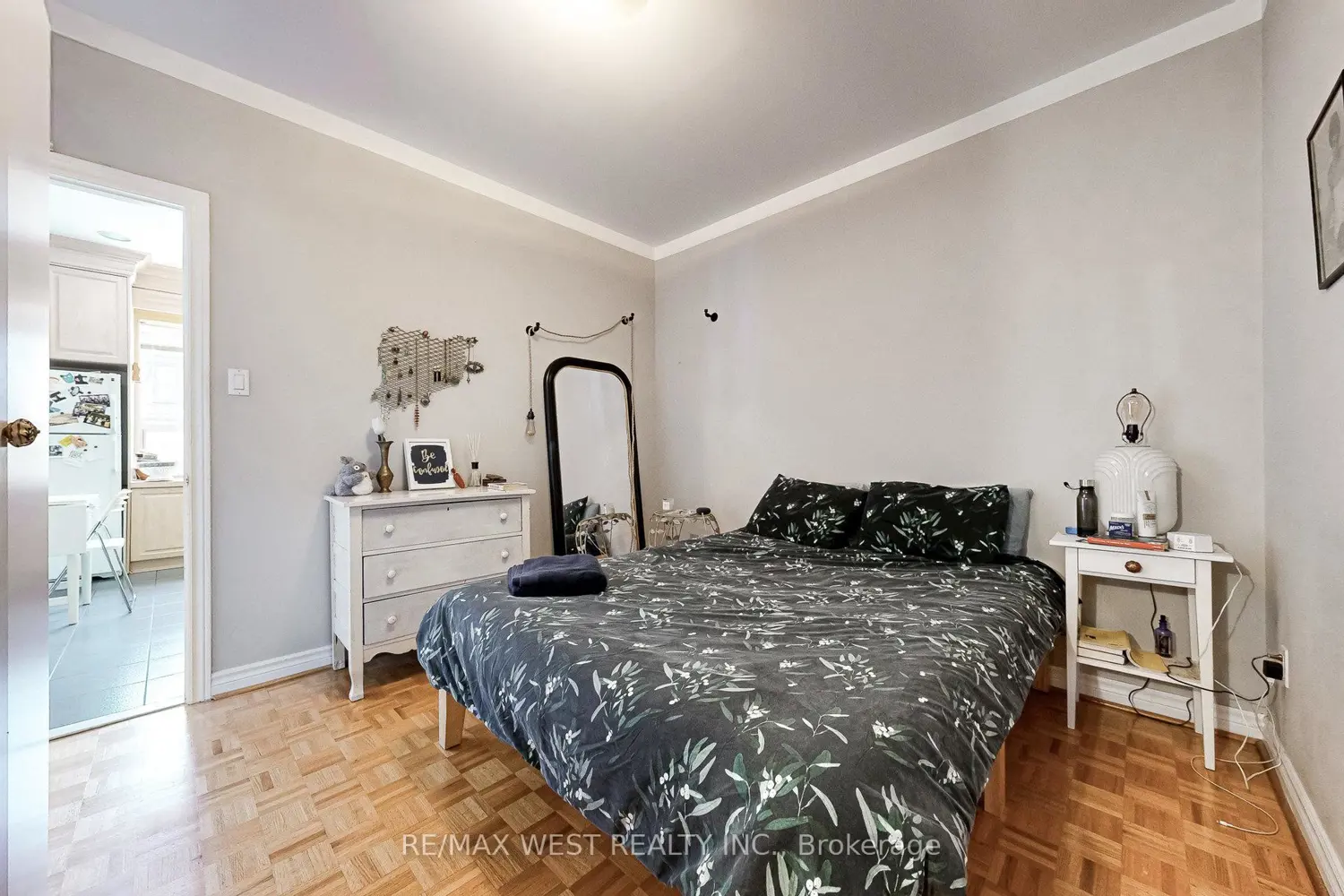 Additional image 4 of 52 Heydon Park Road