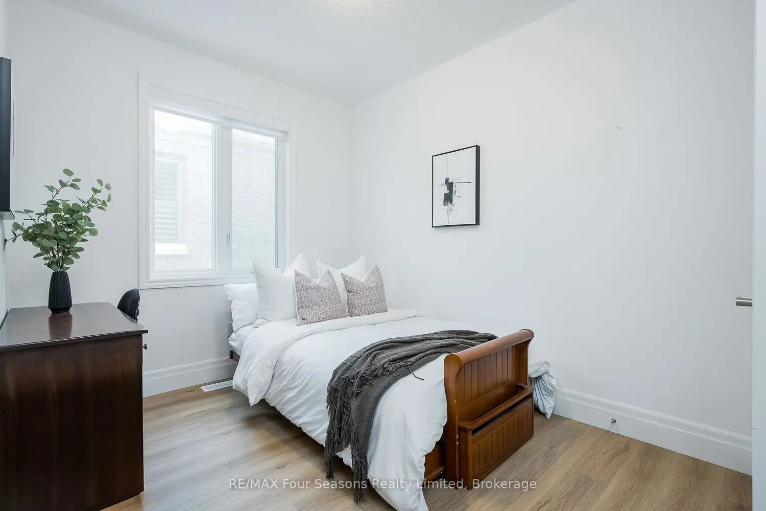 248 Duncan Street photo 3