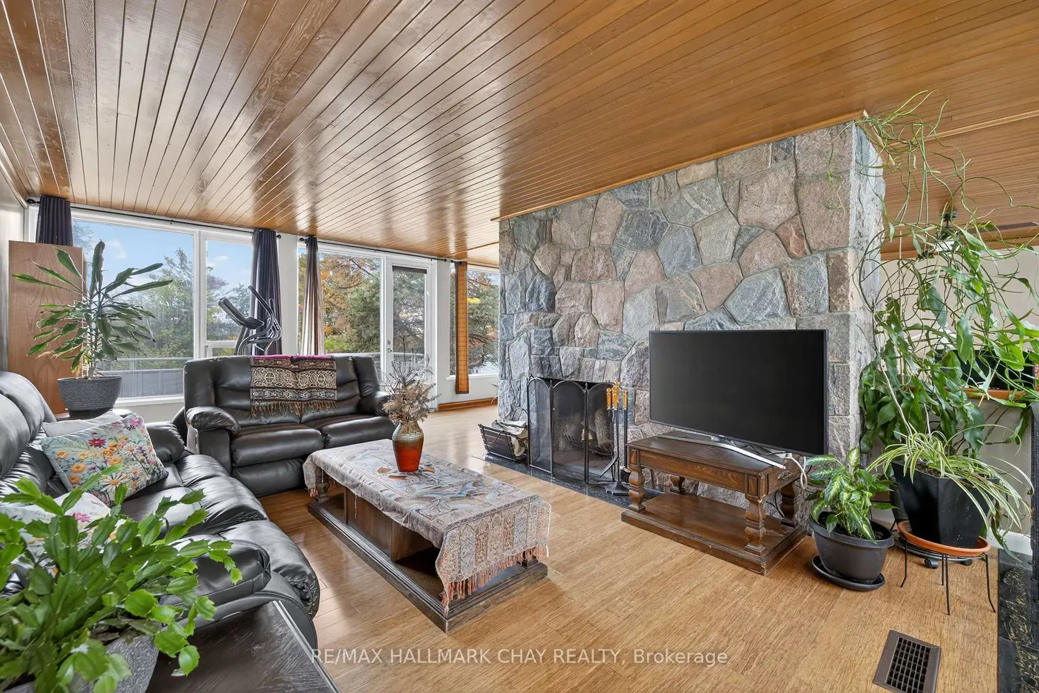 39 Highfield Crescent photo 5