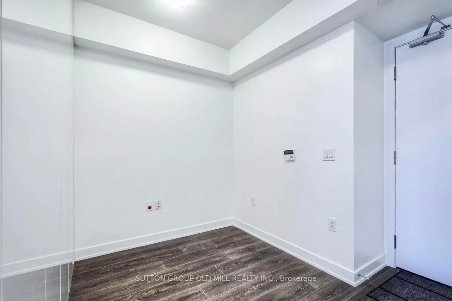 Additional image 6 of 195 Redpath Avenue 1411