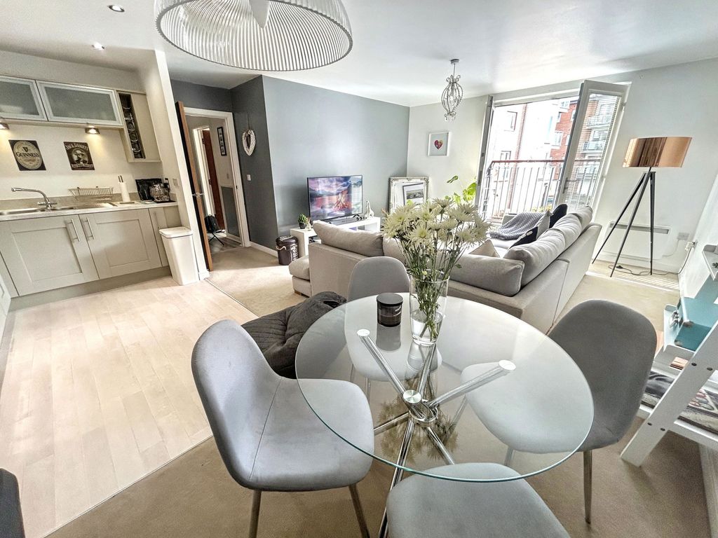 Additional image 3 of 2 bed flat for saleWorsdell Drive, Gateshead NE8