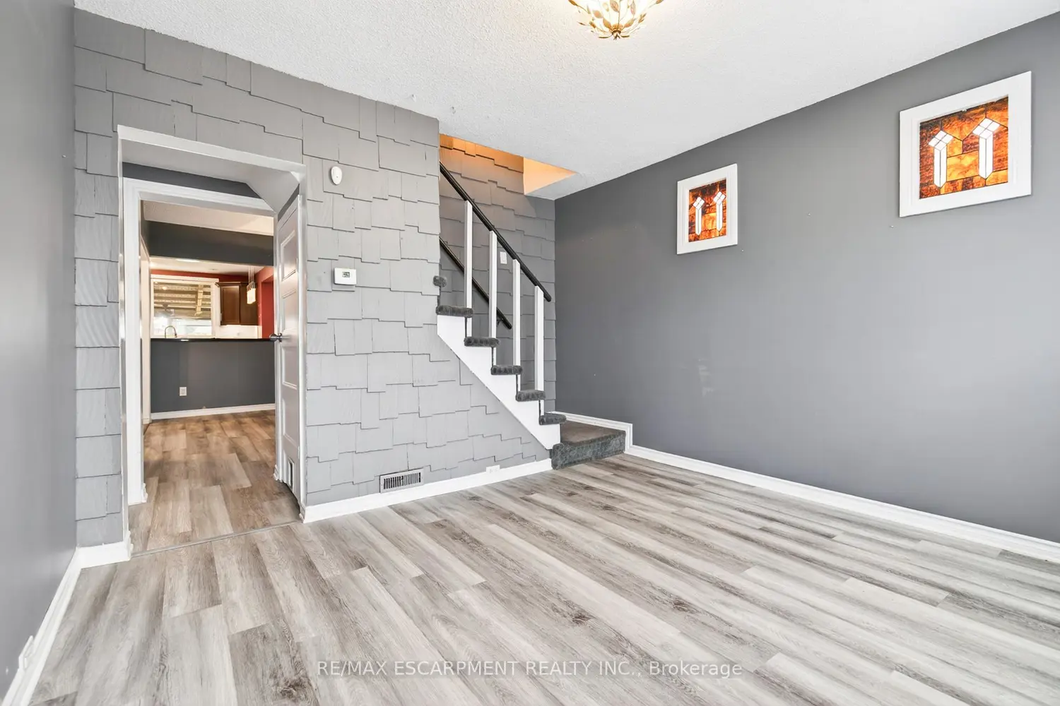 14 Cambridge Avenue photo 2