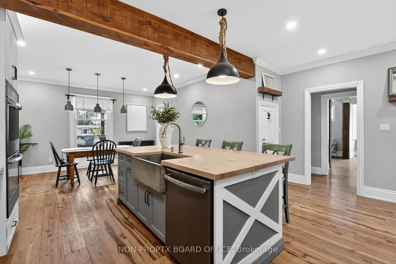 671 Harvest Road photo 5