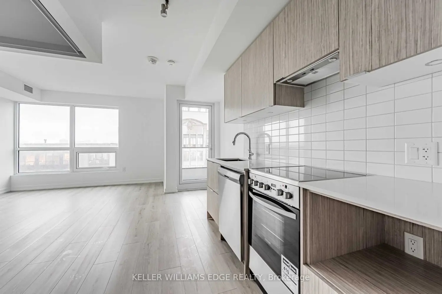 395 Bloor Street 1307