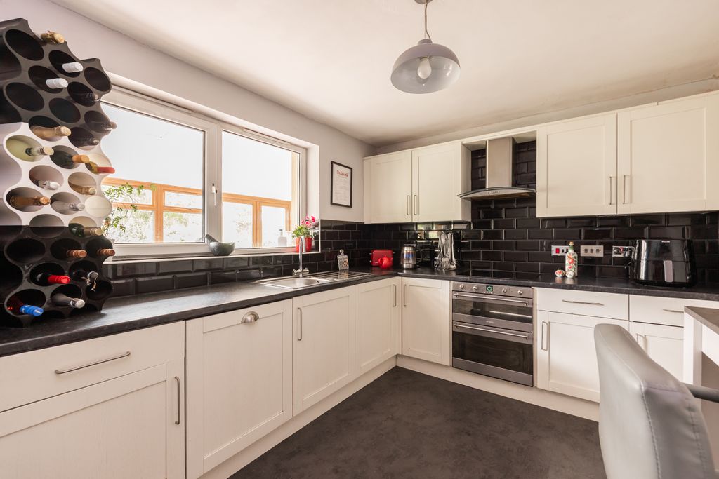 Additional image 7 of 4 bed villa for sale6 Parrot Lane, Gorebridge EH23