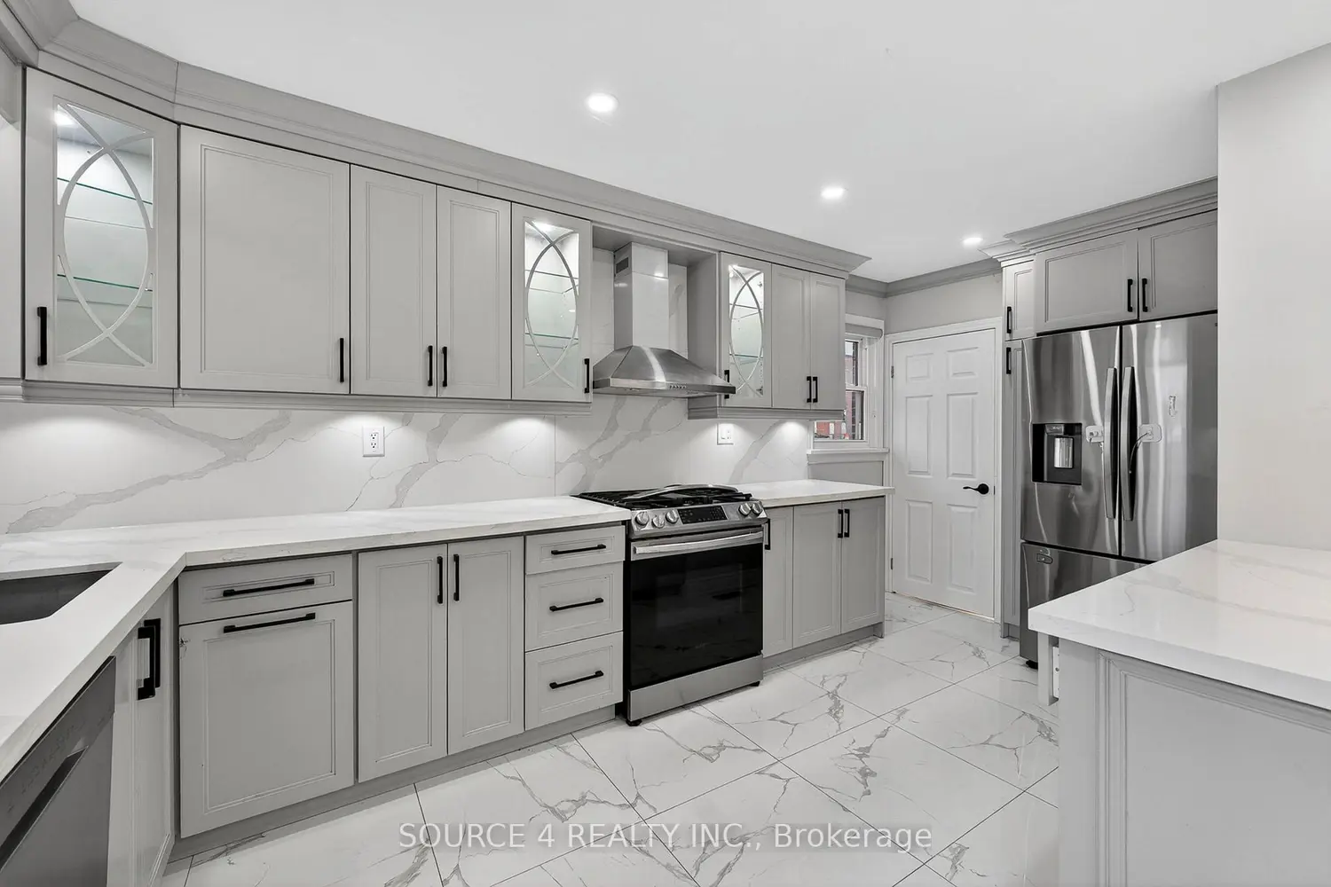 243 Malaga Road photo 4