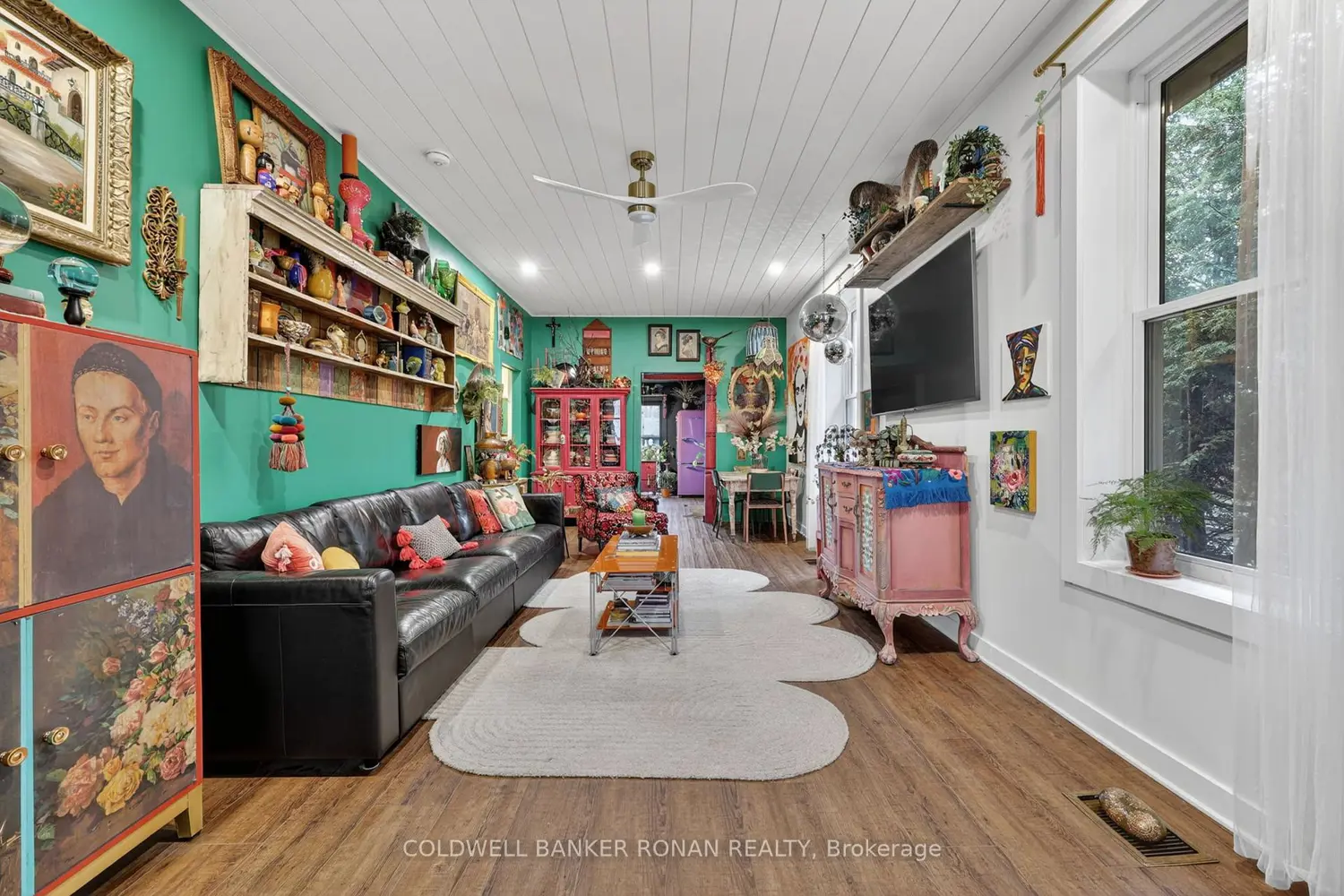 87 Wellington Street photo 4