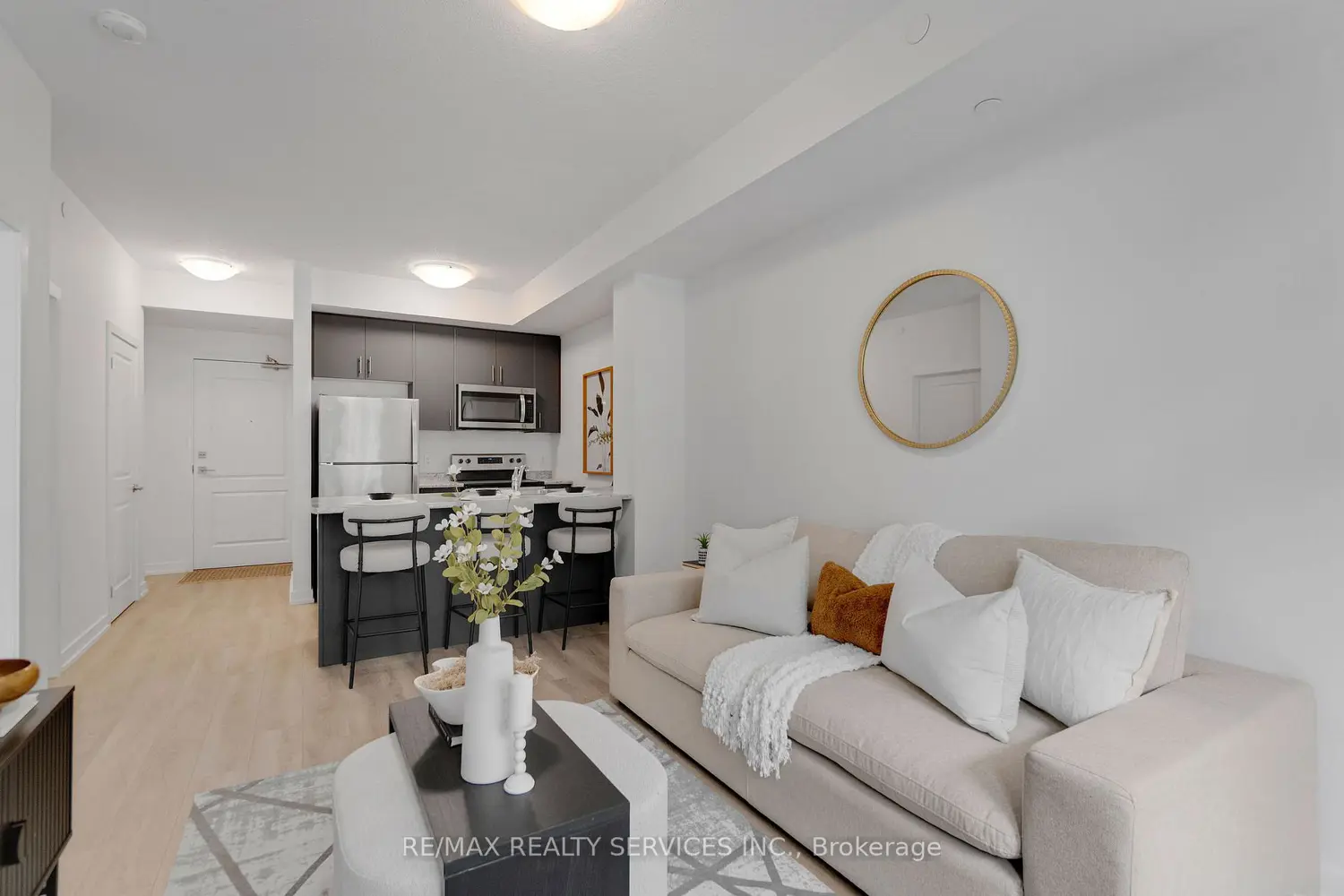 Additional image 3 of 5055 Greenlane Road 136