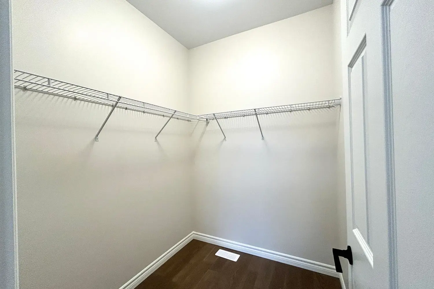 83 Athabaska Drive photo 4
