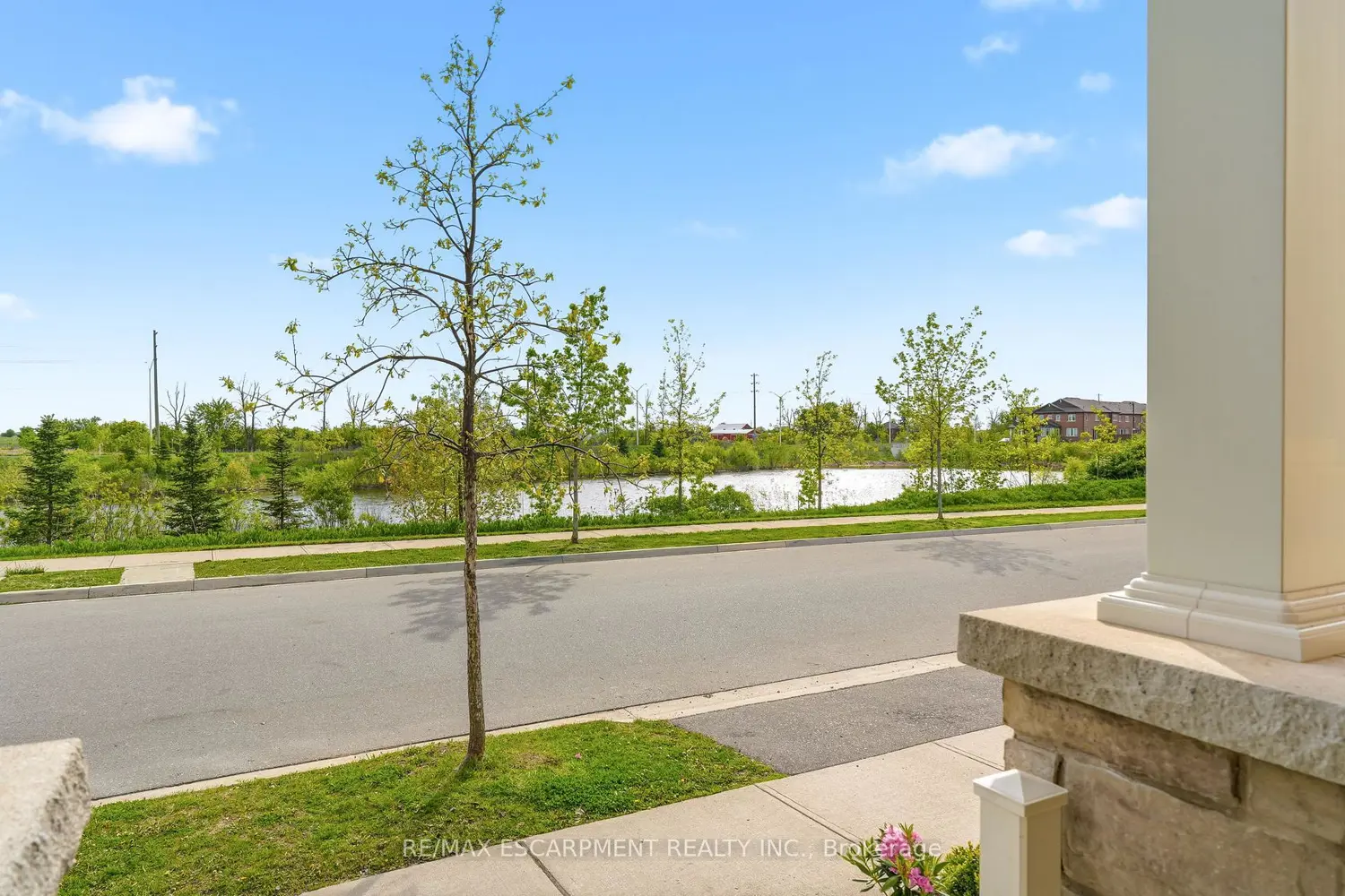 1364 Sycamore Garden