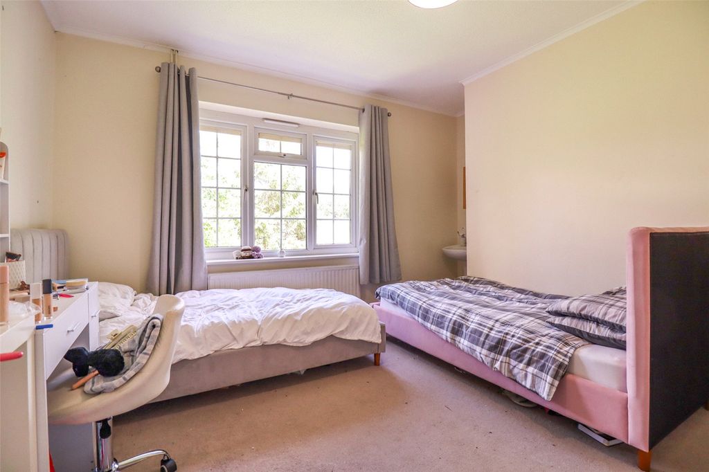 Additional image 6 of 2 bed maisonette for saleHeathfield Court, Fleet, Hampshire GU51