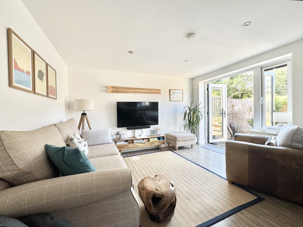 Additional image 2 of 2 bed maisonette for saleMeadows Way, Freshwater PO40