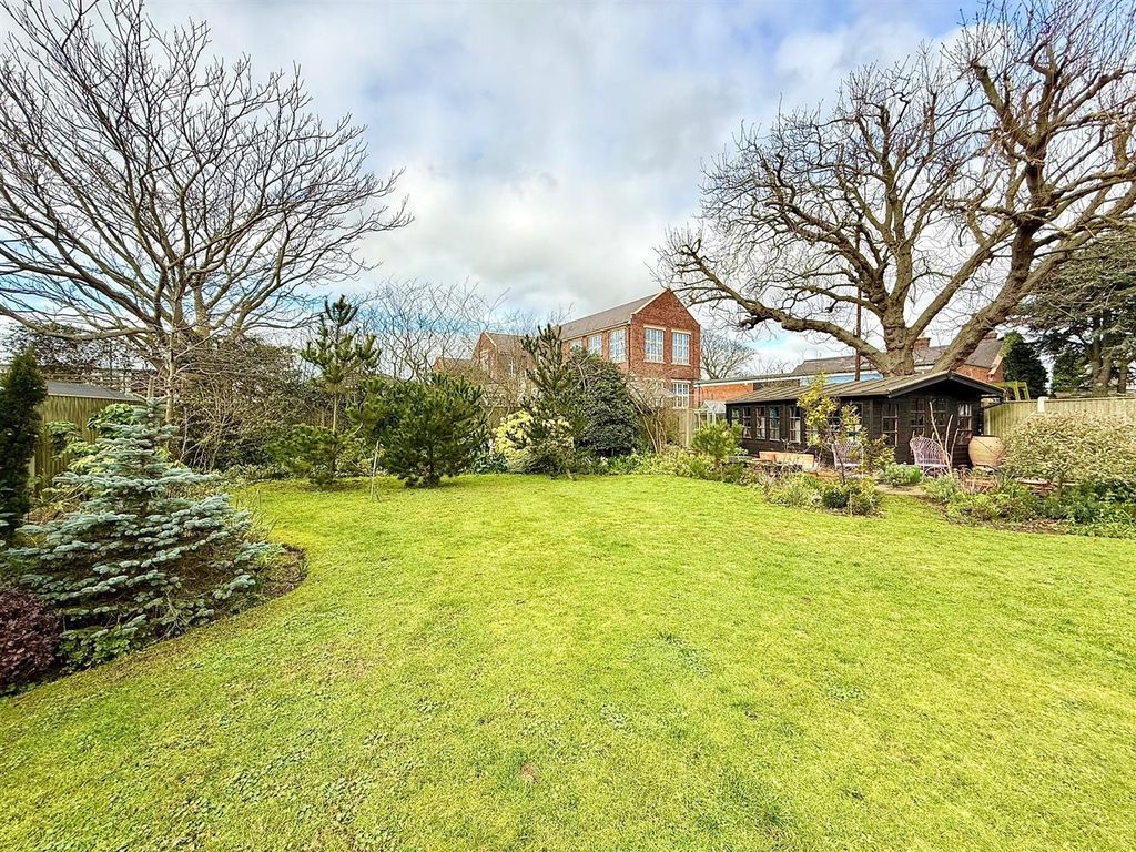 Additional image 28 of 4 bed detached house for saleMarine Crescent, Great Yarmouth NR30