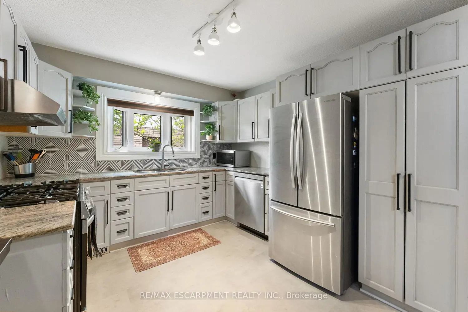 383 Brantwood Park photo 5