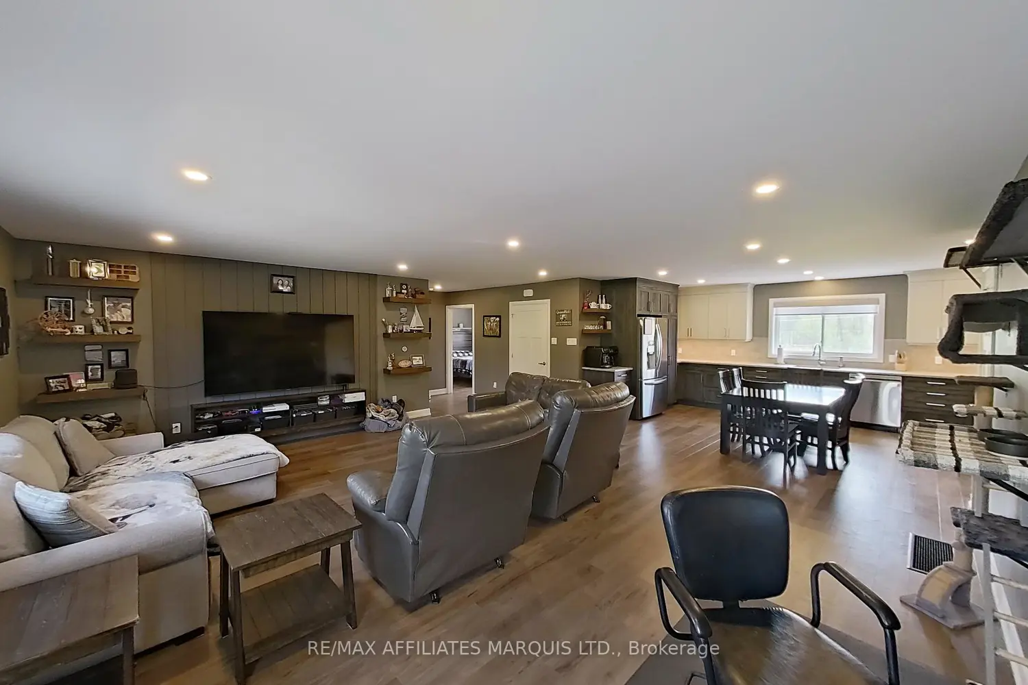 18779 Paragon Road photo 2
