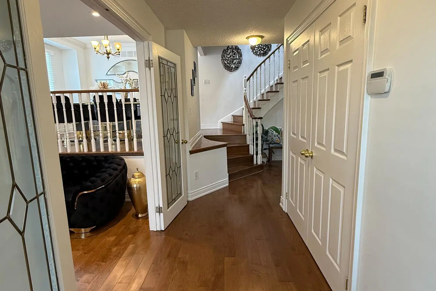 2067 Hunters Wood Drive photo 3