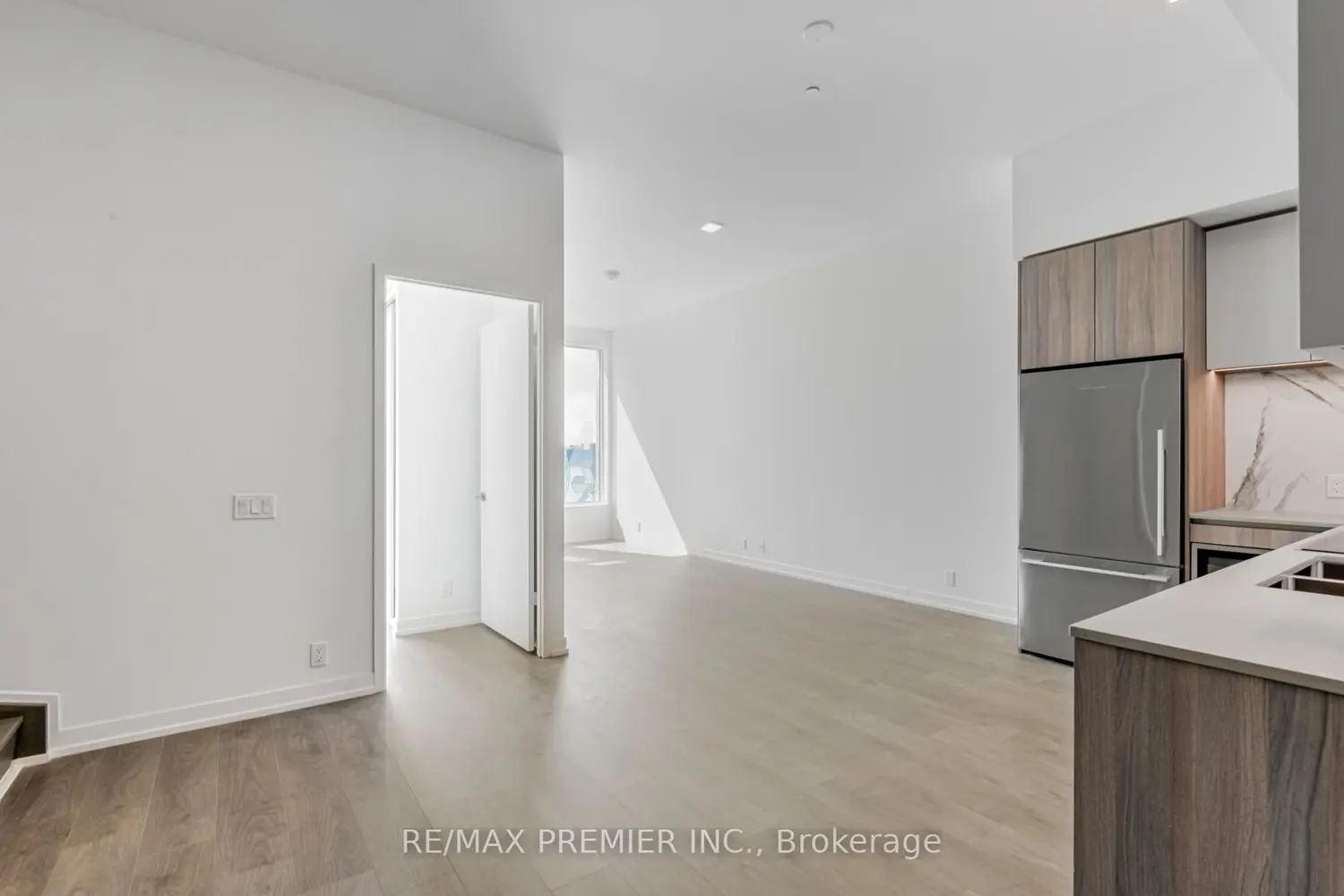 7 Buttermill Avenue Th17 photo 3