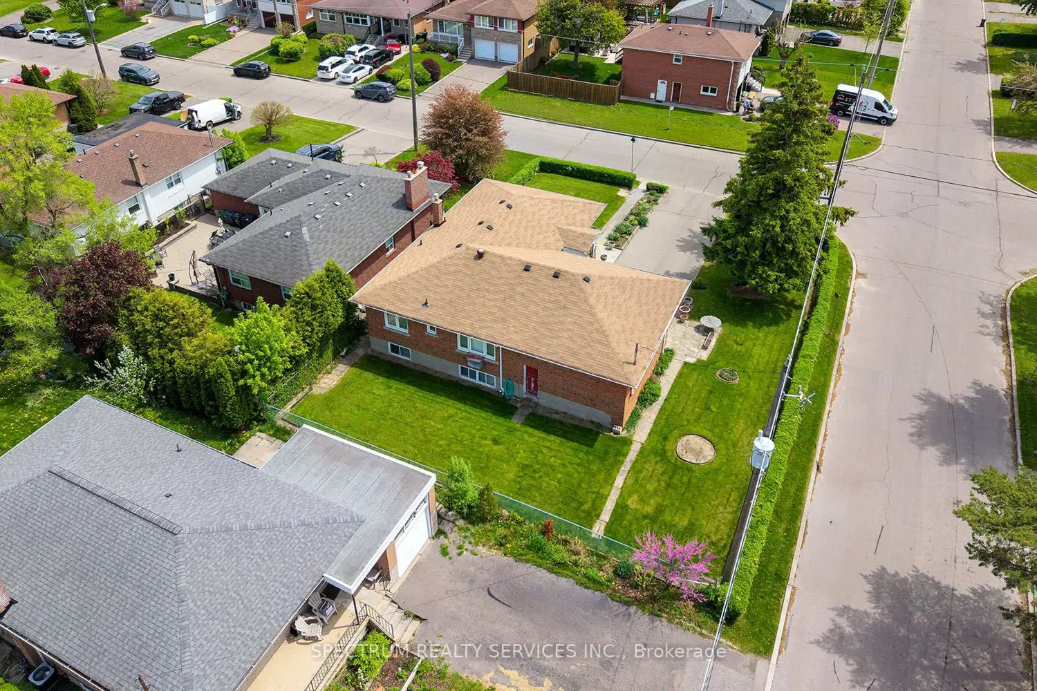 Additional image 19 of 22 Barksdale Avenue