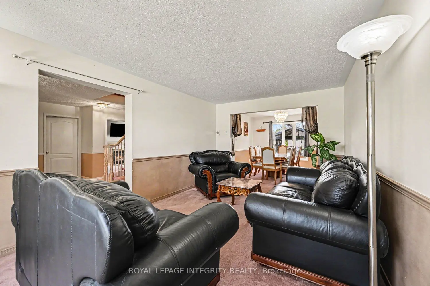 168 Springwater Drive photo 3