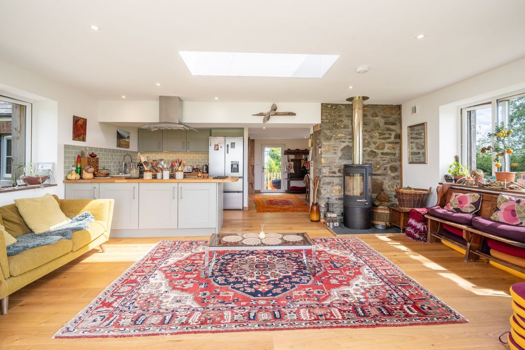 3 bed barn conversion for saleHermon, Glogue SA36 photo 3