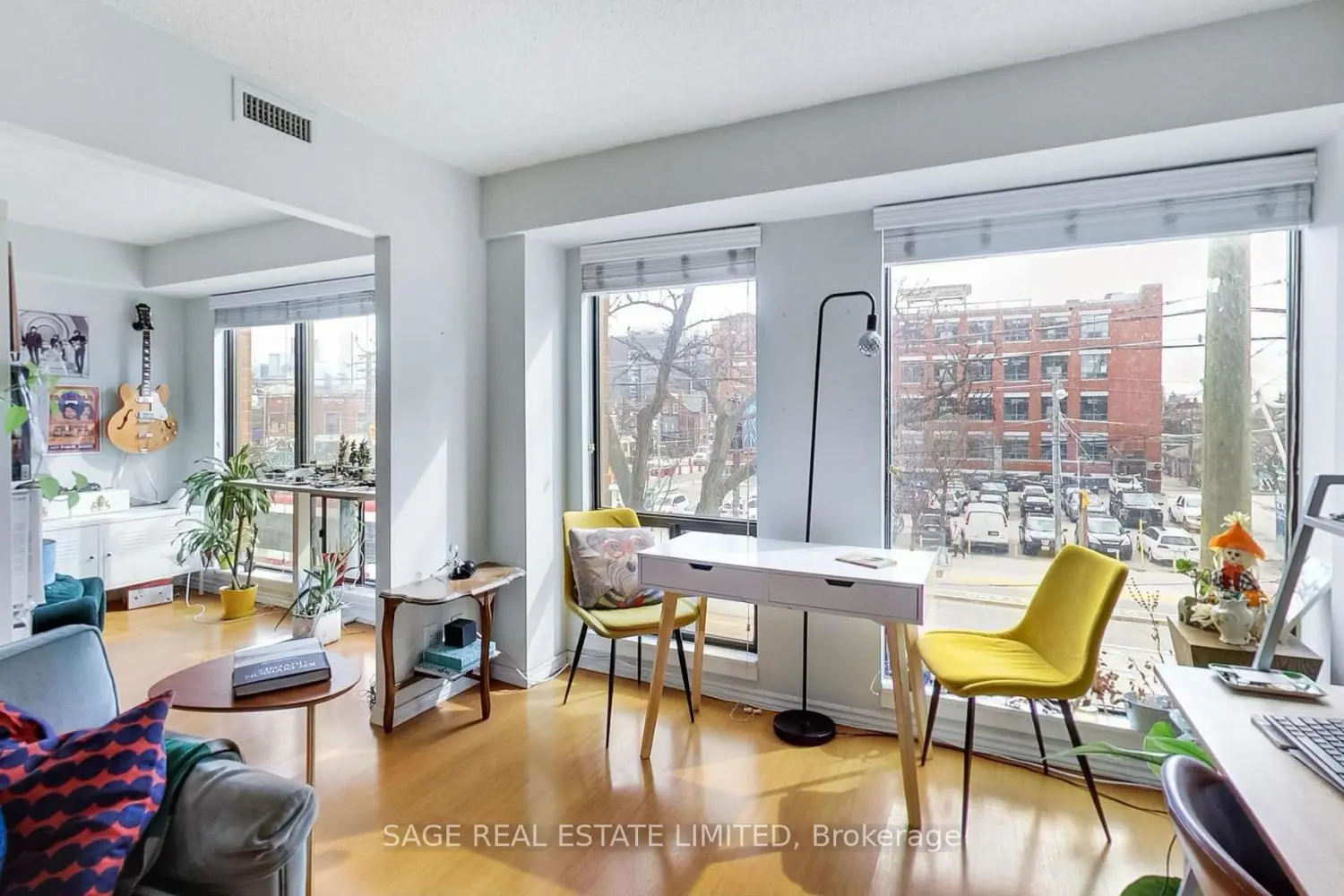 Additional image 11 of 456 College Street 205