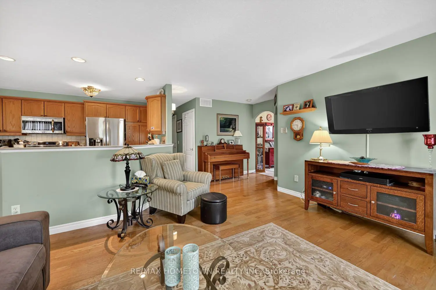 24 Regency Place photo 5
