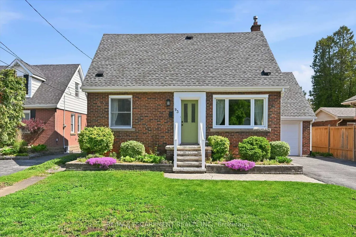 93 Sunning Hill Avenue