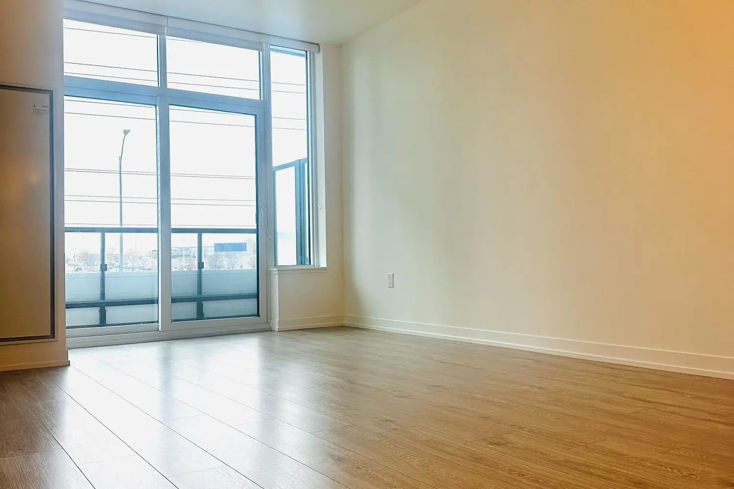 2485 Eglinton Avenue 319 photo 4