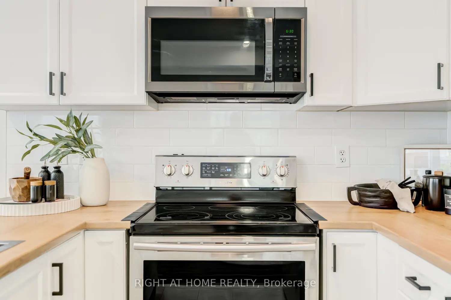 Additional image 9 of 1250 St Martins Drive 88