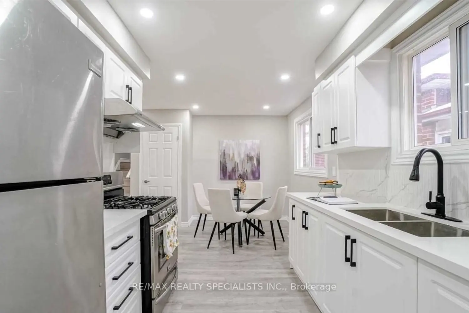 52 Maplehurst Square photo 5