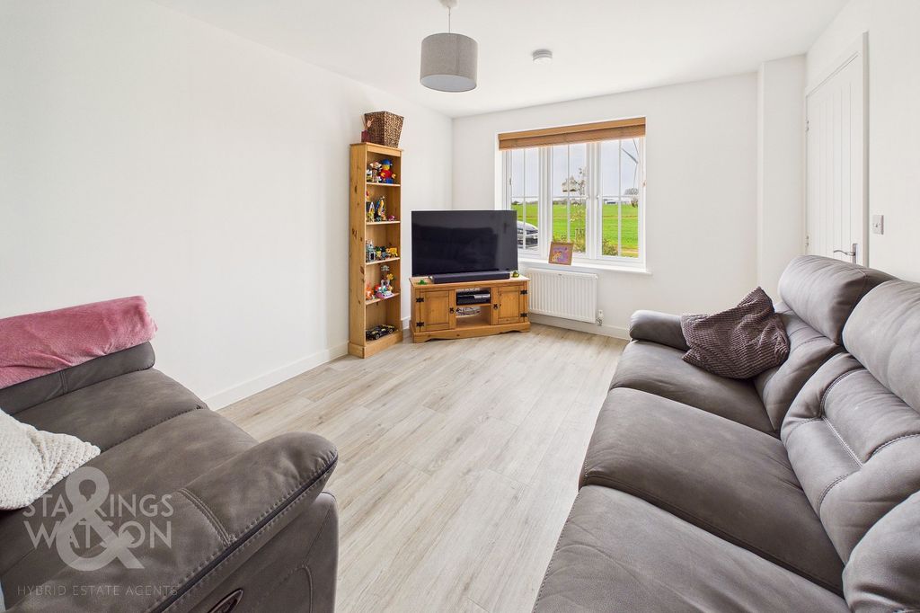 Additional image 6 of 4 bed detached house for saleClyde Way, Eye IP23