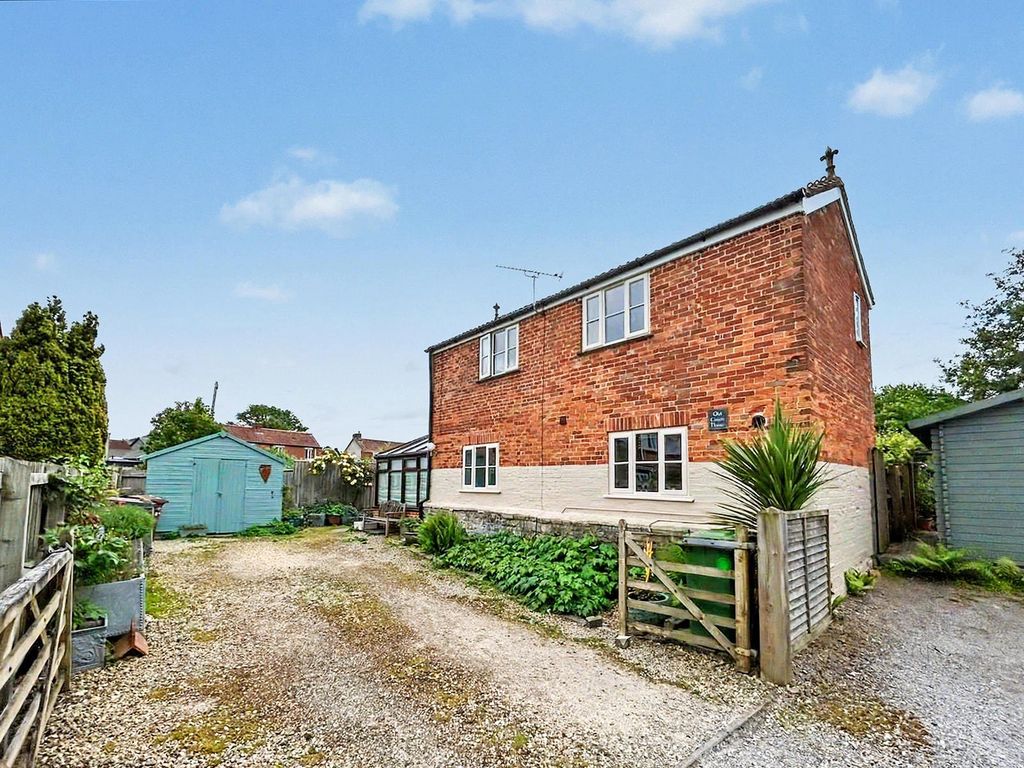 3 bed detached house for saleBella View Gardens, Glastonbury, Somerset BA6