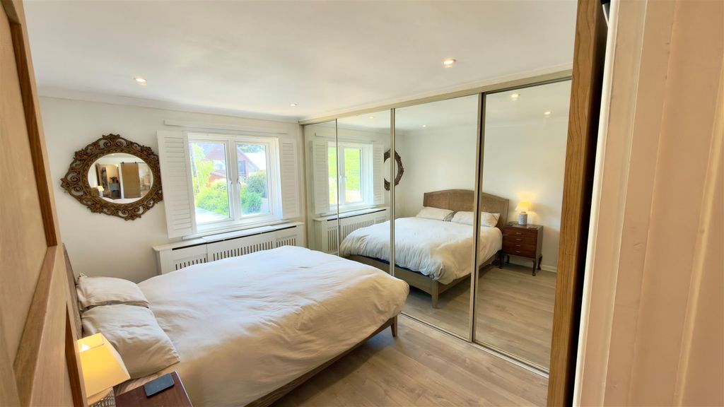 Additional image 6 of 2 bed flat for saleFreshwater, Isle Of Wight PO40