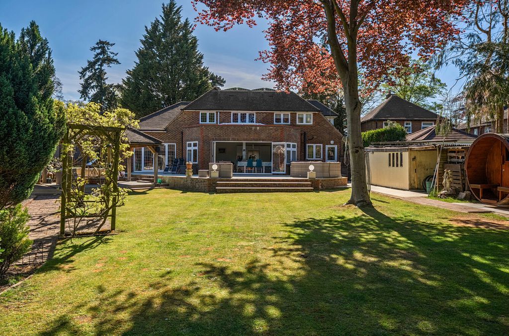Additional image 15 of 4 bed detached house for saleReading Road South, Fleet, Hampshire GU52