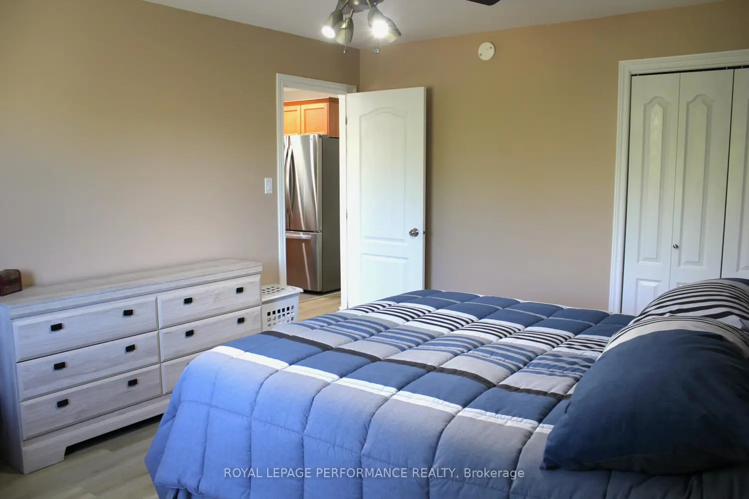 51 Abagail Crescent photo 3