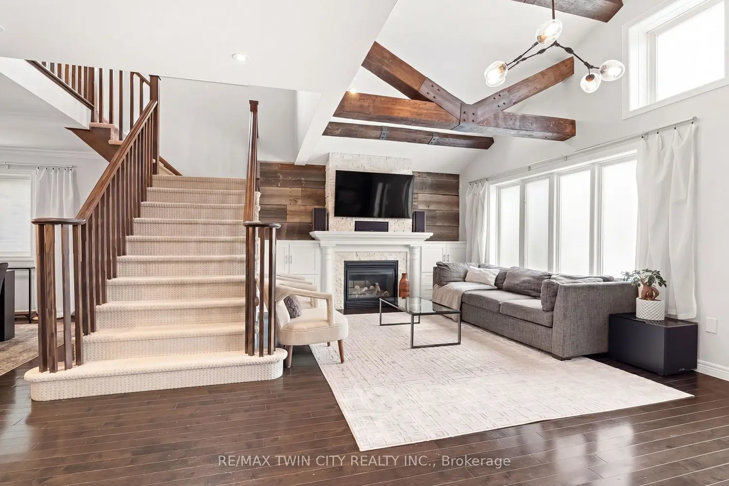 78 Forest Creek Drive photo 3